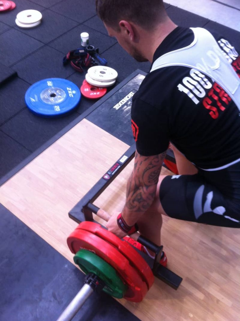 Getstrength Athlete Eddie Dawkins with the GS Rickshaw Bar Strength